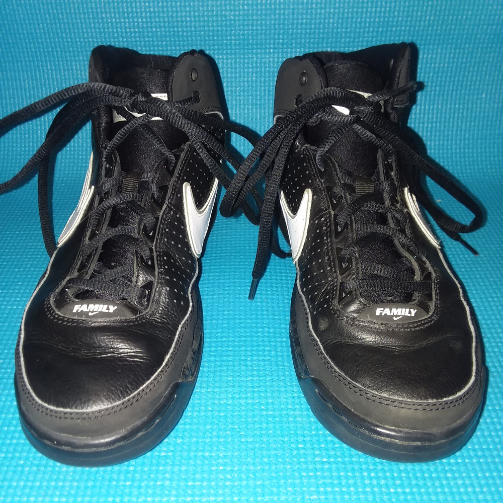 Nike Basketball Shoes (Vis Air Sweet TB)